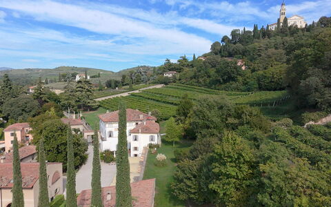 Calicantus, Verona, Pool, Wifi: Highland, Hill, Landscape, Hill Station, Rural Area, Plantation, Village, Estate, Bird'S-Eye View, Valley