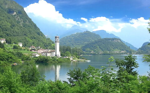 Casa Ines, Feltre: Water, Water Resources, Body Of Water, Mountain, Waterway, Highland, Bank, Hill, Watercourse, Coastal And Oceanic Landforms