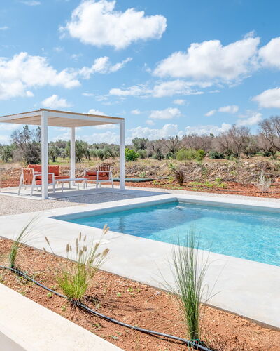 Casa Vita Bella: Composite Material, Garden, Landscaping, Swimming Pool, Shade, Design, Walkway, Outdoor Structure, Pergola, Water Feature