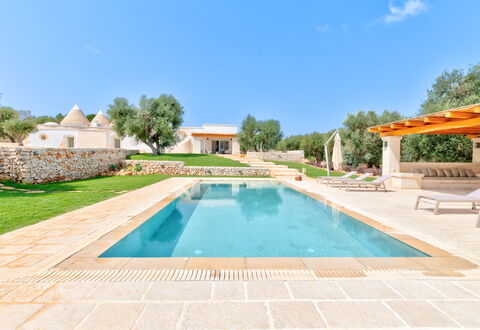 Trulli di Luccio: Garden, Swimming Pool, Landscaping, Design, Water Feature, Tile, Flagstone