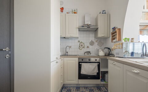 Casa di Bruna Seaview, Albenga: Kitchen, Kitchen Appliance, Interior Design, Flooring, Countertop, Cabinetry, Furniture, Wood, Major Appliance, Floor