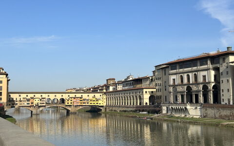 Il Ferrone Apartment with Garden - Greve in Chiant: Water, Water Resources, Body Of Water, Waterway, Watercourse, Channel, Bridge, City, Canal, Architecture