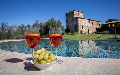 Il Gabbro, Luxury Experience: Dusk, Reflection, Evening, Water Feature, Meteorological Phenomenon, Reflecting Pool, Swimming Pool, Pond, Sunset