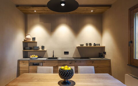Casa Gibel: Furniture, Interior Design, Wood, Flooring, Kitchen, Countertop, Home, Floor, Lighting, Ceiling