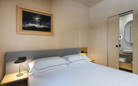 Casa Gibel: Interior Design, Bedroom, Floor, Bed, Bed Frame, Bedding, Bed Sheet, Room, Ceiling, Linens