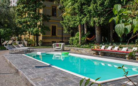 Virginia 16: Swimming Pool, Resort, Outdoor Furniture, Composite Material, Flagstone, Eco Hotel, Garden, Shade, Backyard, Thermae