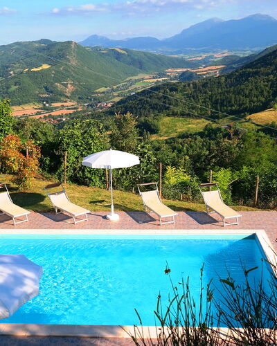 Villa Altavista: Mountainous Landforms, Hill, Mountain, Mountain Range, Highland, Hill Station, Ridge, Valley, Outdoor Furniture, Swimming Pool
