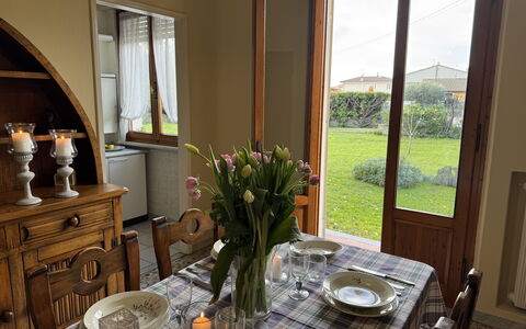 Villa Lory: Furniture, Interior Design, Wood, Table, Dining Room, Chair, Kitchen & Dining Room Table, Tableware, Room, Lighting