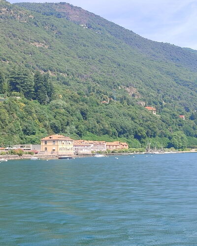 Blu Lake: Water Resources, Water, Body Of Water, Coastal And Oceanic Landforms, Waterway, Landscape, Watercourse, Highland, Coast, Bank