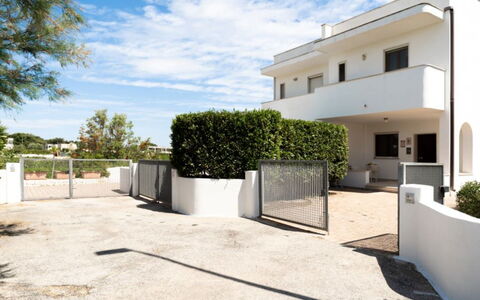 Villa Vitalis: Architecture, Residential Area, Home, Estate, Concrete, Balcony, Shade, Landscaping, Gate, Driveway