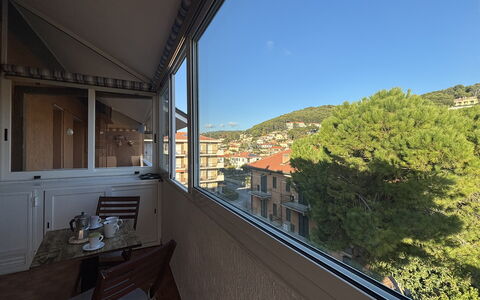 La Casa di Viviana Terrace, Close to the Beach: Apartment, Balcony, Glass, Daylighting, Window Treatment