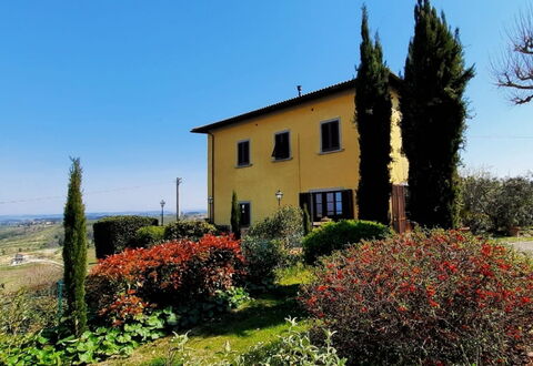 Villa Luce San Miniato: Shrub, Land Lot, Rural Area, Farmhouse