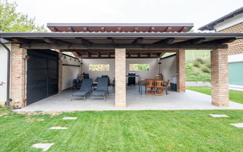 Cuadrat: Shade, Outdoor Structure, Brick, Garden, Backyard, Pergola, Patio, Courtyard, Outdoor Furniture, Lawn