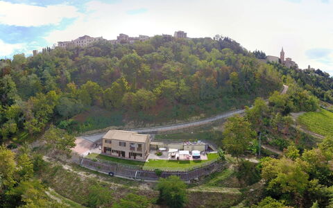 La Casa nel Bosco: Landscape, Rural Area, Hill Station, Village, Chaparral, Mountain Village