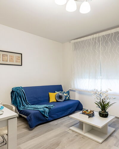 Casa Tania: Interior Design, Furniture, Couch, Apartment, Room, Flooring, Floor, Home, Living Room