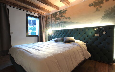 Villa Dolce Bacio, Pool and Spa, Valdobbiadene: Bedroom, Furniture, Bed, Interior Design, Bed Sheet, Bedding, Wood, Linens, Lighting, Bed Frame
