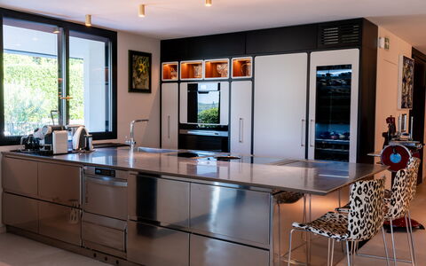 Villa Bocchi: Kitchen, Interior Design, Furniture, Flooring, Countertop, Kitchen Appliance, Cabinetry, Major Appliance, Ceiling, Lighting