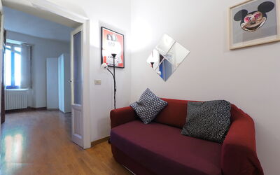 Suite Meda: Furniture, Wall, Interior Design, Flooring, Floor, Wood, Room, Apartment, Couch, Living Room