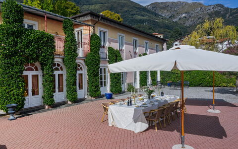 Besanina: Estate, Hacienda, Garden, Mansion, Landscaping, Courtyard, Yard, Villa, Hotel, Plantation