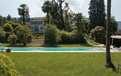 Romantica 16: Shrub, Estate, Garden, Hacienda, Mansion, Lawn, Villa, Leisure, Landscaping, Farmhouse