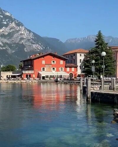 Le Busatte: Water, Mountainous Landforms, Body Of Water, Mountain, Waterway, Coastal And Oceanic Landforms, Hill, Landscape, Mountain Range, Channel