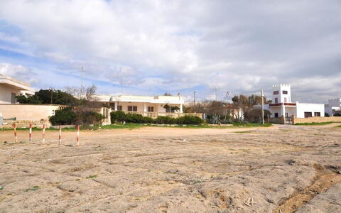 Appartamento Calanca, Marina di Mancaversa: Sky, Land Lot, Plain, Human Settlement, Soil, Village, Shrubland