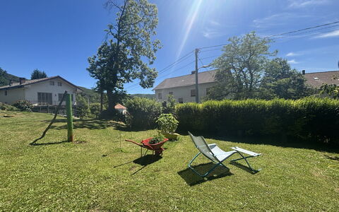 Apartment, Garden, Beigua Unesco Global Geopark: Land Lot, Lawn, Garden, Yard, Cottage, Backyard, Shade, Outdoor Furniture, Landscaping, Farmhouse