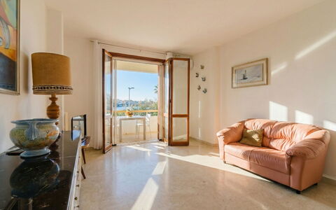Stella Marina: Flooring, Floor, Interior Design, Apartment, Room, Ceiling, Living Room, Wood Flooring, Wood Stain