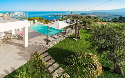 Villa Shelly: Swimming Pool, Resort, Sea, Coastal And Oceanic Landforms, Coast, Ocean, Eco Hotel, Seaside Resort, Tropics