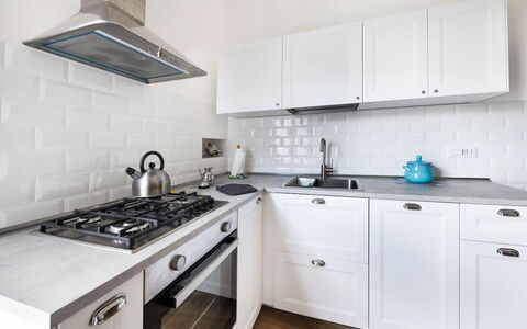 Casa Iago: Kitchen, Countertop, Kitchen Appliance, Major Appliance, Cabinetry, Kitchen Stove, Gas Stove, Stove, Home Appliance, Interior Design