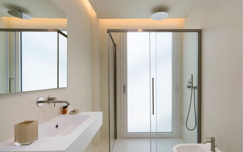 Villa Zora: Interior Design, Bathroom, Wall, Plumbing Fixture, Flooring, Wood, Floor, Mirror, Tap, Light Fixture