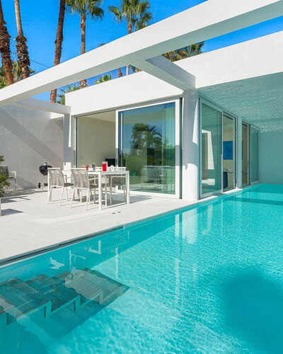 Villa Zora: Swimming Pool, Resort, Shade, Hotel, Eco Hotel, Villa, Penthouse Apartment, Leisure Centre