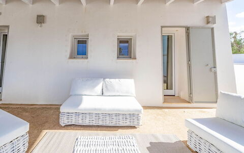 Villa Il Guaceto: Shade, Design, Outdoor Furniture, Daylighting, Chair, Balcony, Resort, Villa, Bedroom, Pillow