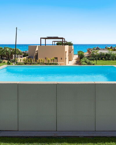 Villa Paprika: Swimming Pool, Composite Material, Garden, Leisure, Shade, Landscaping, Artificial Turf, Backyard, Design, Yard