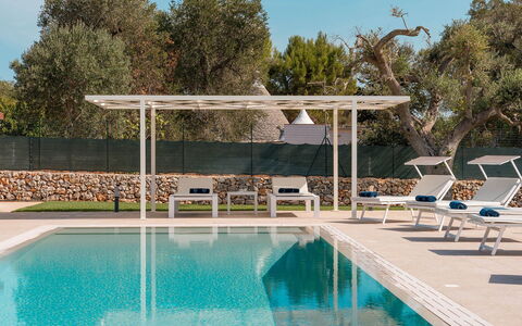 Villa Il Gelsomino: Swimming Pool, Outdoor Furniture, Resort, Shade, Composite Material, Sunlounger, Outdoor Structure, Eco Hotel, Garden, Pergola