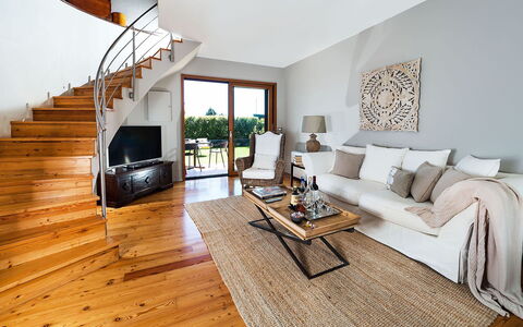 Villa Monte Serra: Flooring, Wood, Furniture, Interior Design, Wood Flooring, Floor, Home, Living Room, Chair, Hardwood