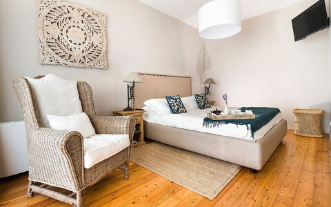 Villa Monte Serra: Furniture, Interior Design, Bed, Bedroom, Floor, Flooring, Room, Wood, Bedding, Linens