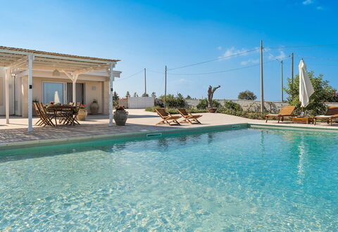 Villa Camporeale: Swimming Pool, Resort, Estate, Shade, Villa, Eco Hotel, Hacienda, Hotel, Outdoor Furniture