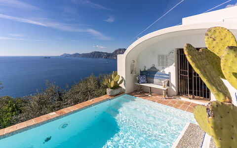 Villa Madonna di Costantinopoli: Blue, Water, Body Of Water, Coast, Coastal And Oceanic Landforms, Sea, Resort, Swimming Pool, Ocean