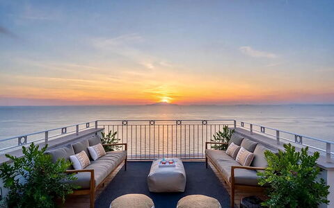 Casa Oscar: Water, Body Of Water, Horizon, Furniture, Sea, Table, Ocean, Chair, Coastal And Oceanic Landforms, Outdoor Furniture