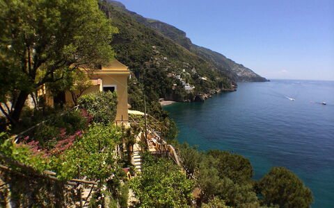 Casa la Riva: Blue, Coast, Coastal And Oceanic Landforms, Sea, Terrain, Ocean, Promontory, Headland, Cliff, Bay