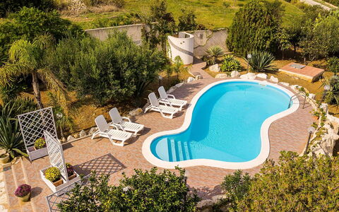 Villa la Randa: Swimming Pool, Outdoor Furniture, Resort, Eco Hotel, Umbrella, Sunlounger, Chair, Hacienda, Hotel, Shade