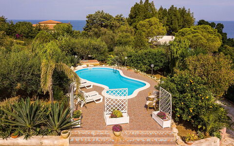 Villa la Randa: Swimming Pool, Resort, Outdoor Furniture, Eco Hotel, Chair, Garden, Coast, Resort Town, Landscaping, Umbrella