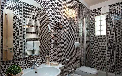 Villa Moresca: Interior Design, Bathroom, Wall, Plumbing Fixture, Flooring, Floor, Bathroom Sink, Sink, Ceiling, Plumbing