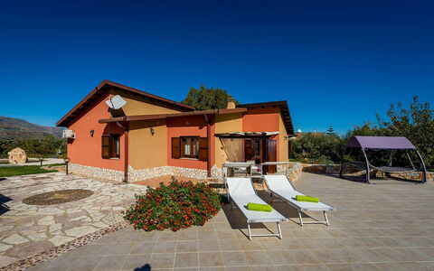 Villa Thyrrenia: Cottage, Resort, Shade, Estate, Eco Hotel, Farmhouse, Hacienda, Villa, Flagstone, Swimming Pool