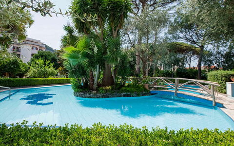 Apartment Alan: Swimming Pool, Resort, Garden, Eco Hotel, Shade, Landscaping, Hacienda, Yard, Hotel