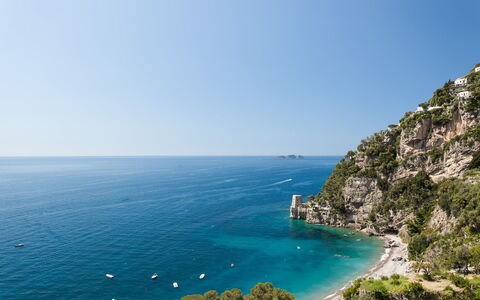 Casa Bellevue: Blue, Water, Body Of Water, Coast, Coastal And Oceanic Landforms, Sea, Beach, Summer, Headland, Ocean