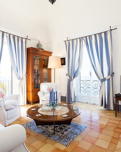 Casa Bellevue: Furniture, Interior Design, Flooring, Floor, Living Room, Chair, Room, Ceiling, Table, Couch