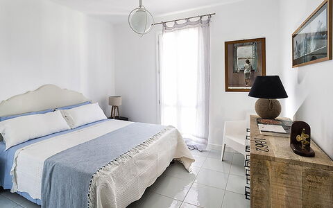 Casa Delfino: Furniture, Bed, Interior Design, Bedroom, Bedding, Wall, Bed Sheet, Floor, Linens, Flooring