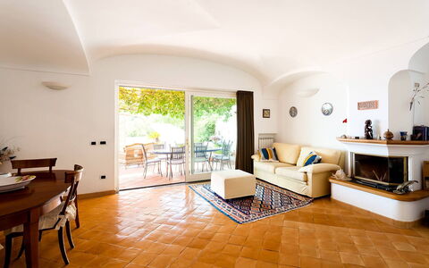 Casa Dorothea 2: Flooring, Interior Design, Floor, Furniture, Ceiling, Lighting, Room, Home, Chair, Living Room
